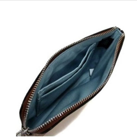 Corner Zip Wristlet In Signature Canvas Khaki / Marble Blue - Picture 11 of 11